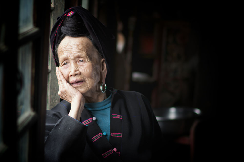 Guilin Photo Yao Tribe Portrait